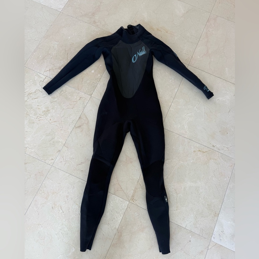 Women’s O’Neill Epic 3/2mm back zip full wetsuit RN 77131 style 3362